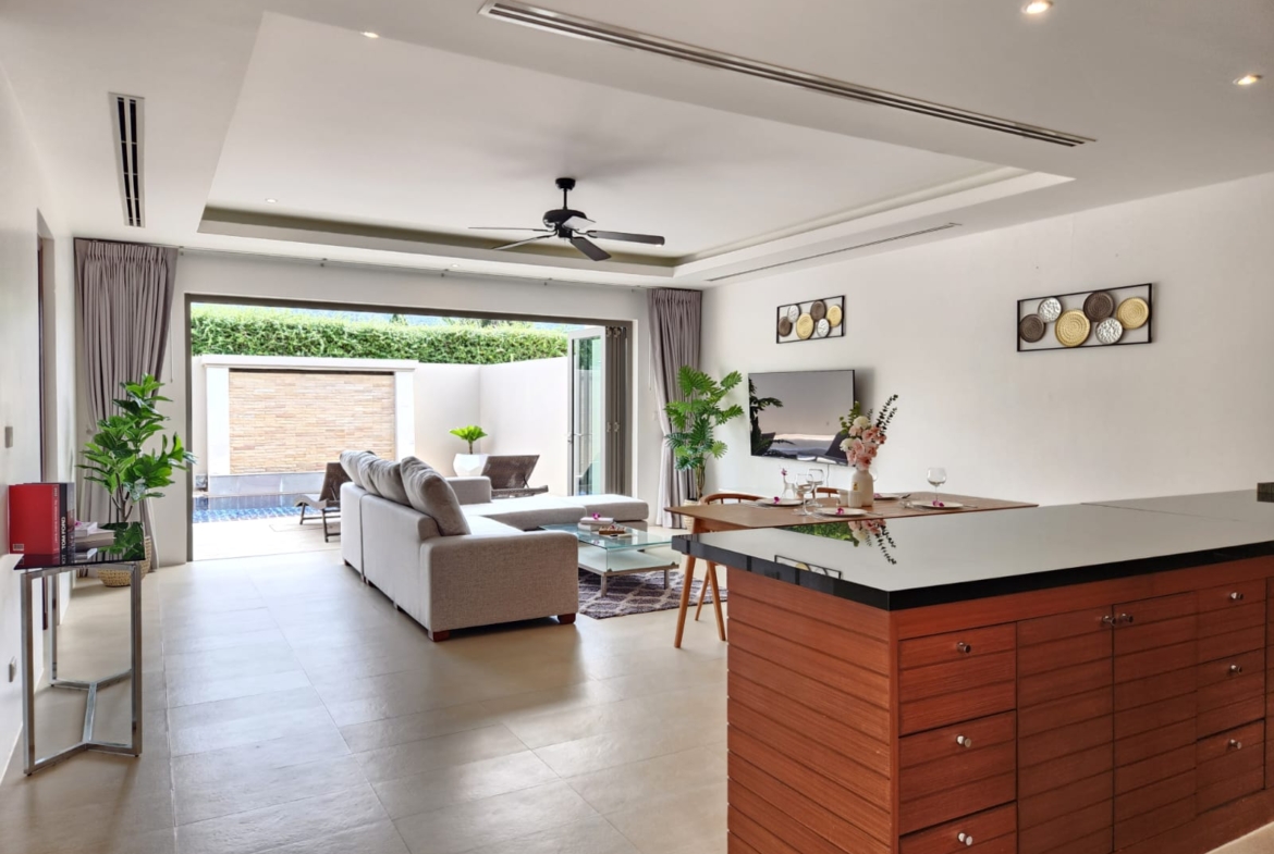 Beautiful Villa in Bangtao for Rent!!