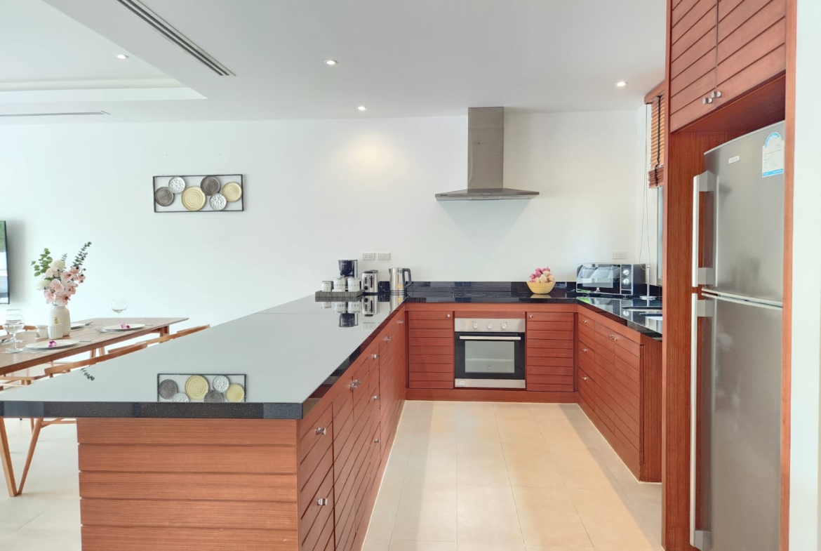 Beautiful Villa in Bangtao for Rent!!