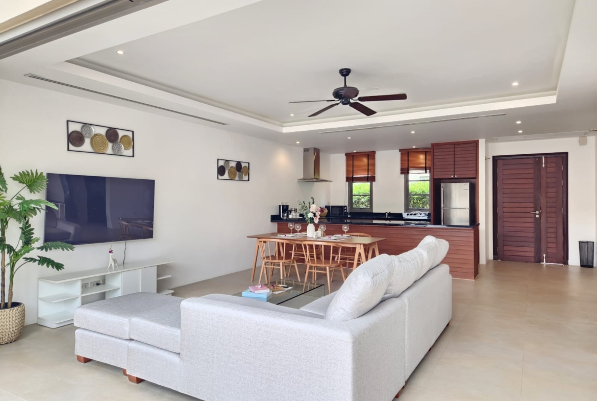 Beautiful Villa in Bangtao for Rent!!