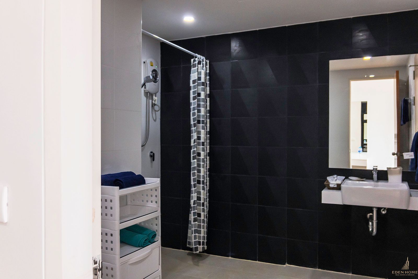 Pristine Condominium in Kata for sale!!