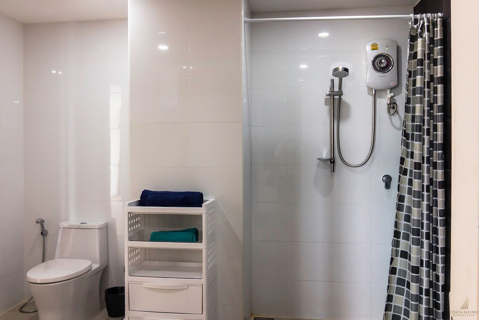 Pristine Condominium in Kata for sale!!