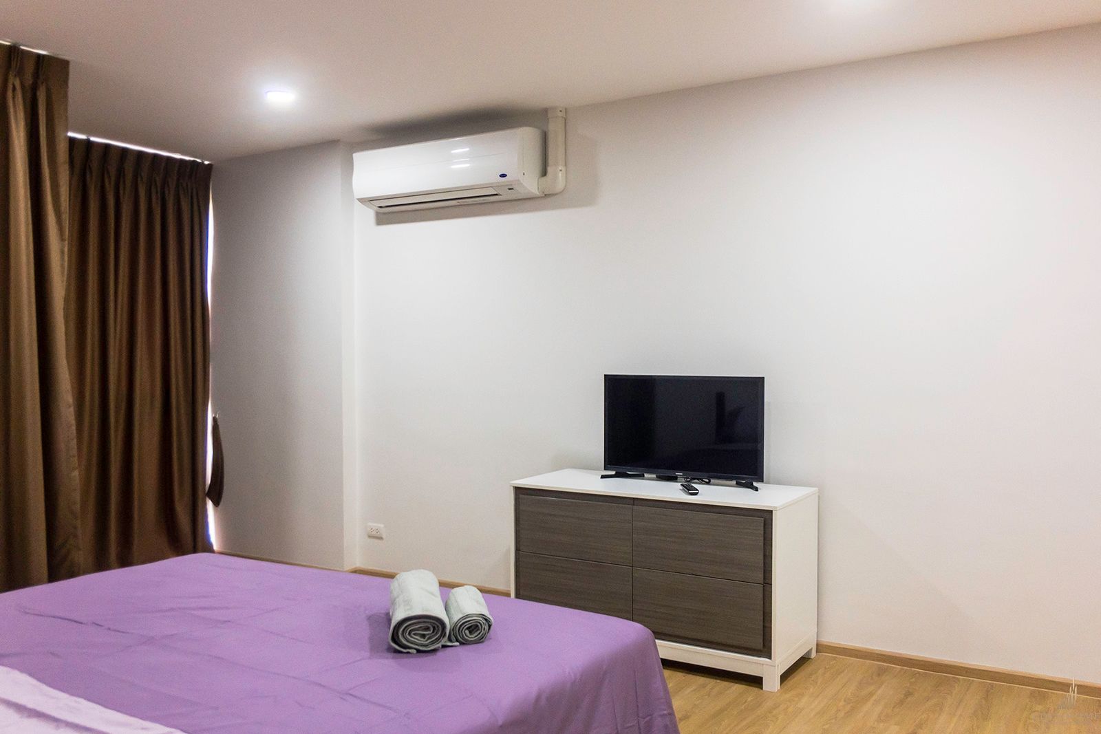 Pristine Condominium in Kata for sale!!