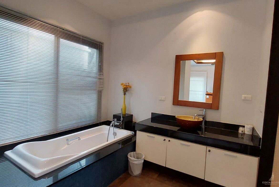 Beautiful Villa in Rawai for rent!!