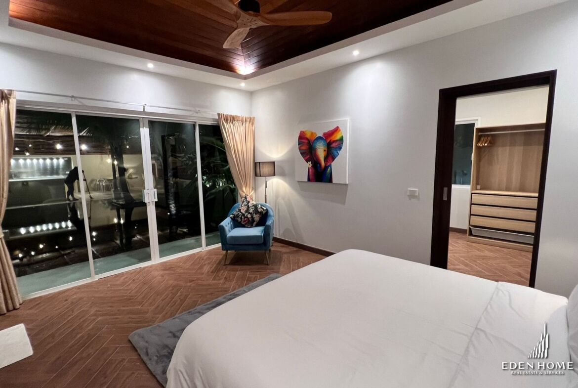 Striking Pool Villa in Rawai For Sale !!!