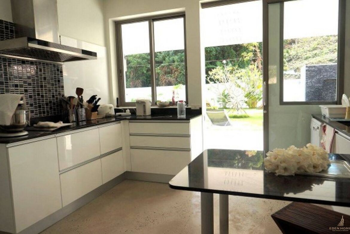 Stunning 3 bedrooms villa for Sale!!