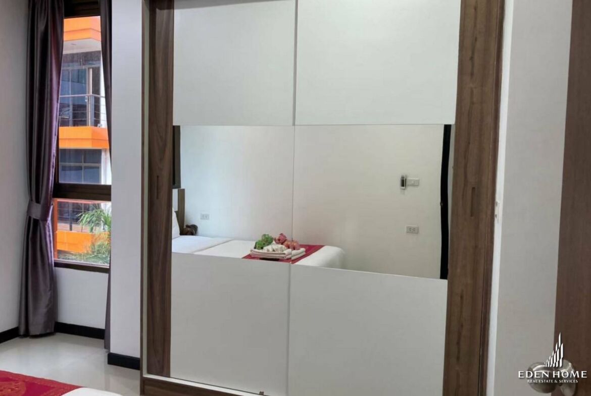 Pristine Condominium in Naiharn for sale!!