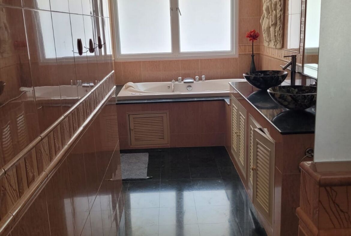 The Penthouse in Surin for Sale !!! A Tropical Lifestyle in the Heart of Surin Beach