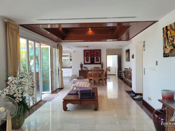 The Penthouse in Surin for Sale !!! A Tropical Lifestyle in the Heart of Surin Beach