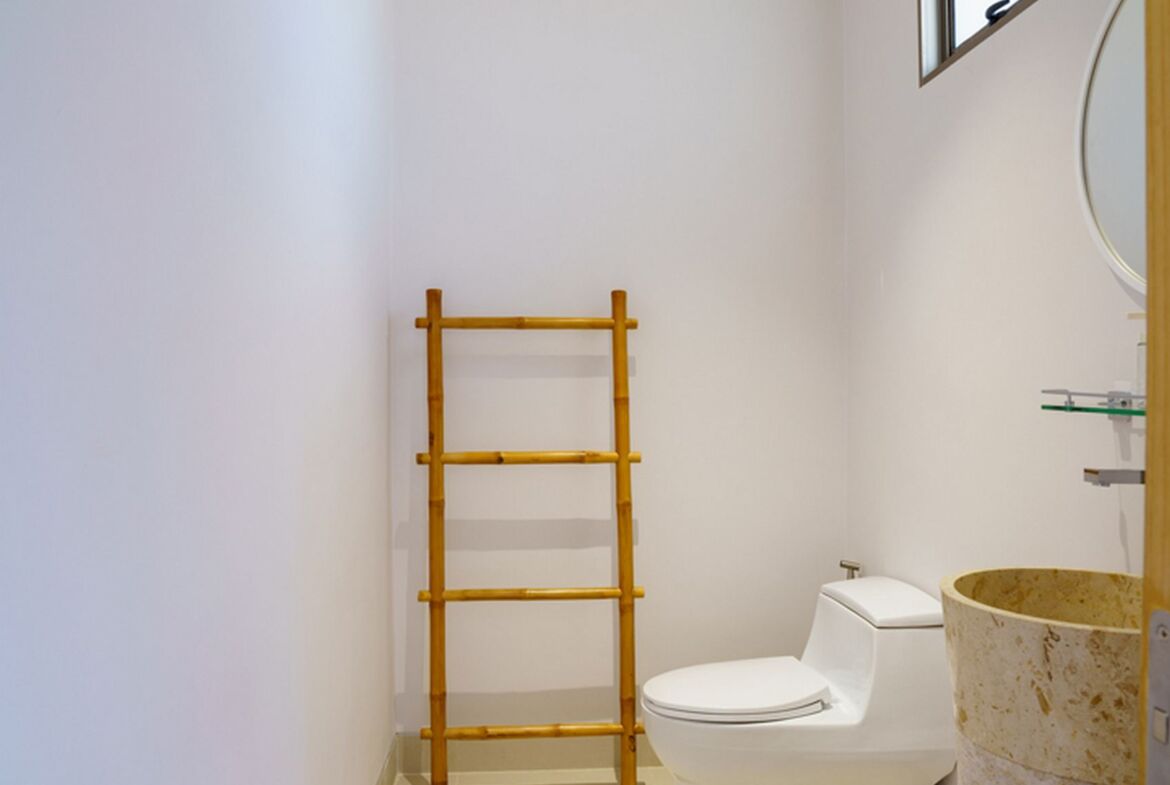 Contemporary villa Available in Bangjo
