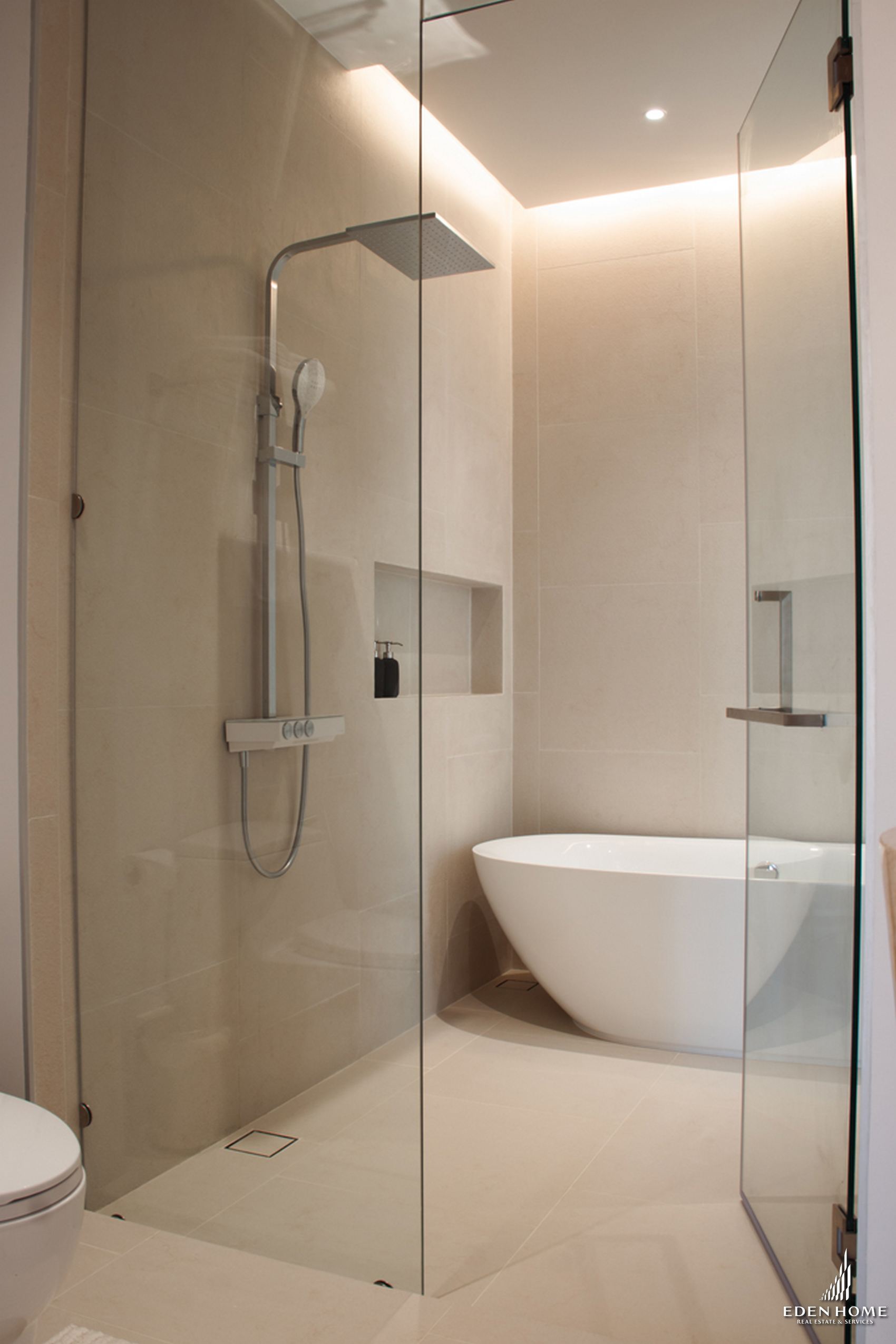 Contemporary villa Available in Bangjo