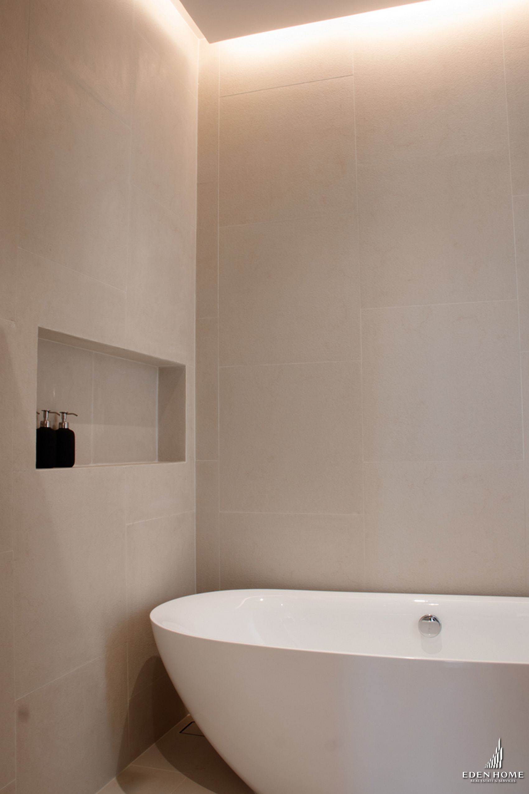 Contemporary villa Available in Bangjo