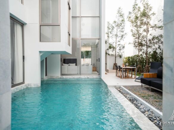Contemporary villa Available in Bangjo