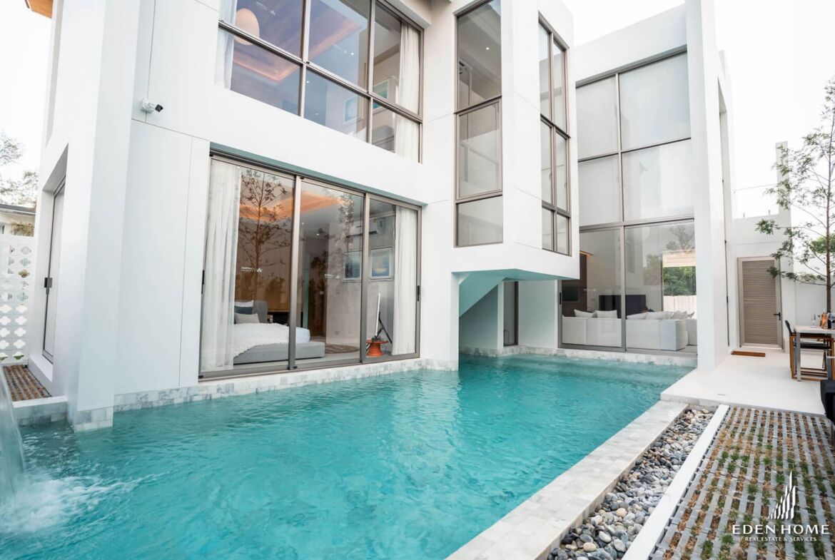 Contemporary villa Available in Bangjo