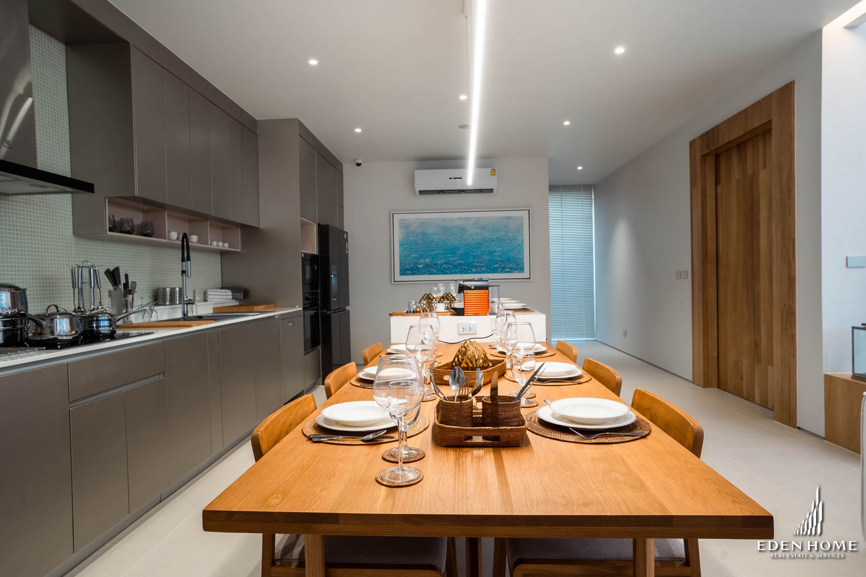 Contemporary villa Available in Bangjo