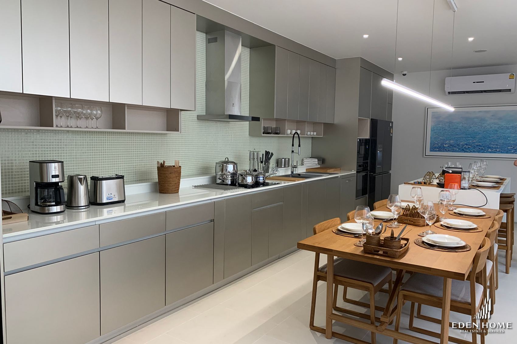 Contemporary villa Available in Bangjo