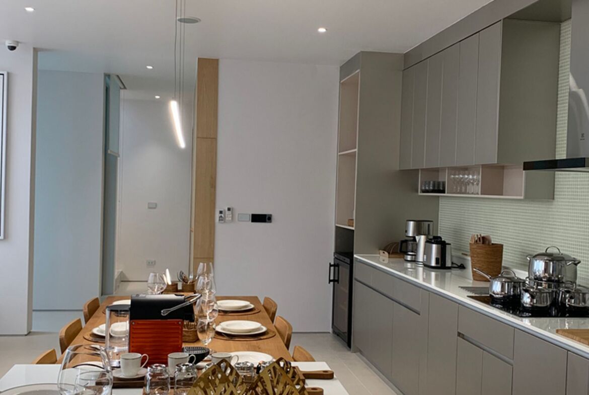 Contemporary villa Available in Bangjo