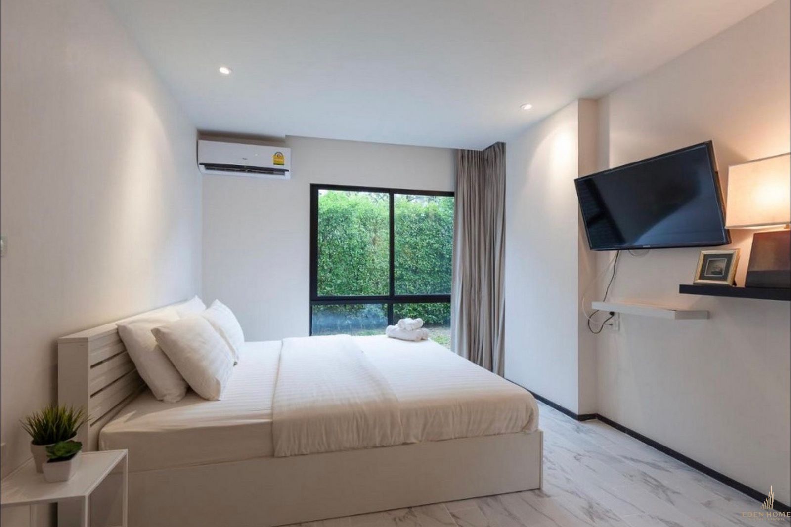 Beautiful Beachfront Condominium for rent!!
