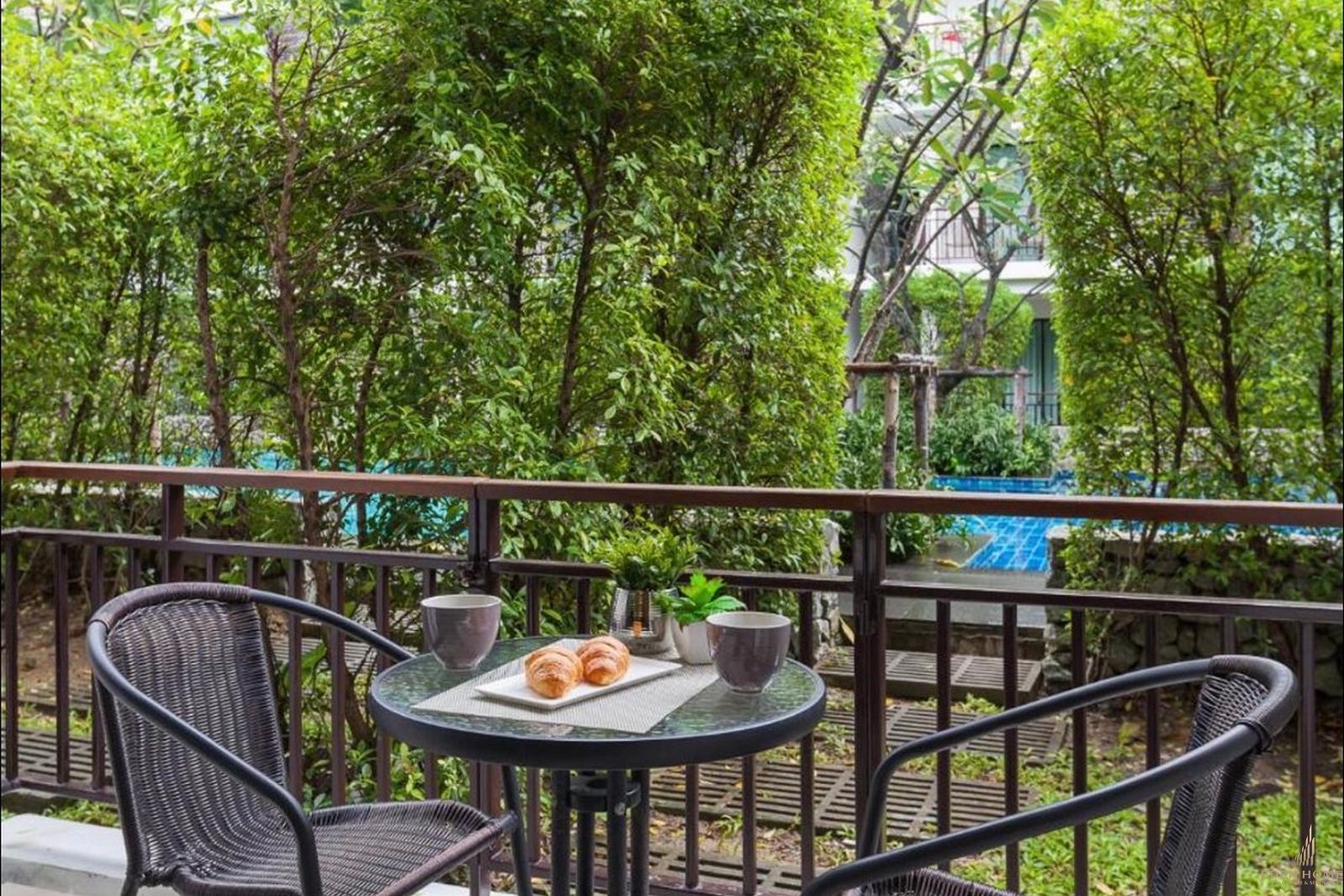 Beautiful Beachfront Condominium for rent!!
