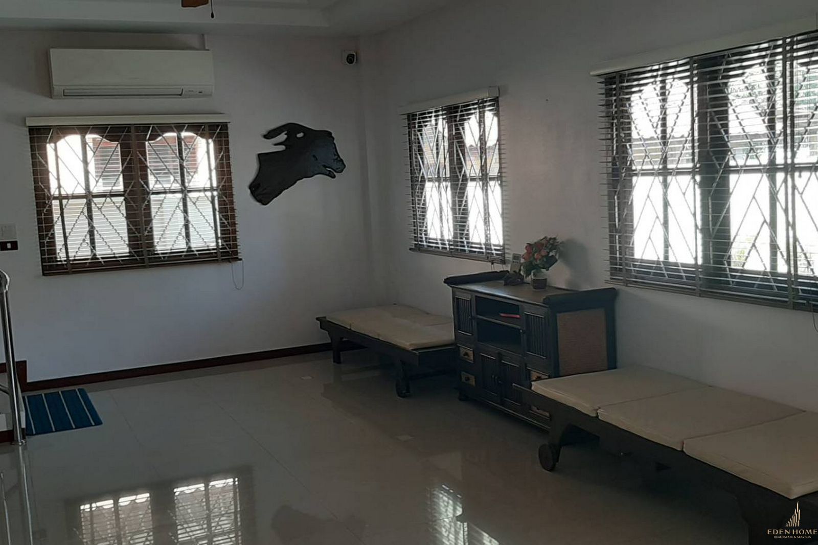 Beautiful House for rent with Swimming pool and Spacious Garden