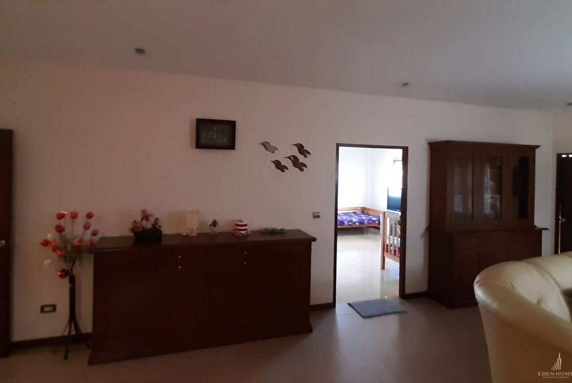 Beautiful House for rent with Swimming pool and Spacious Garden