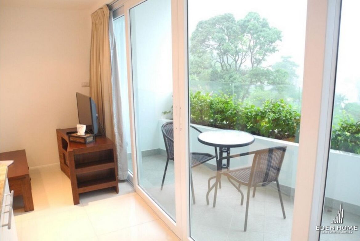 <strong>Spacious Corner One Bedroom Sea View Condo at KATA For SALE !!!</strong>