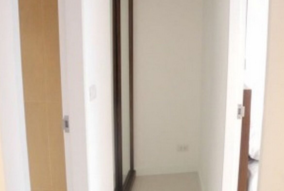 <strong>Spacious Corner One Bedroom Sea View Condo at KATA For SALE !!!</strong>
