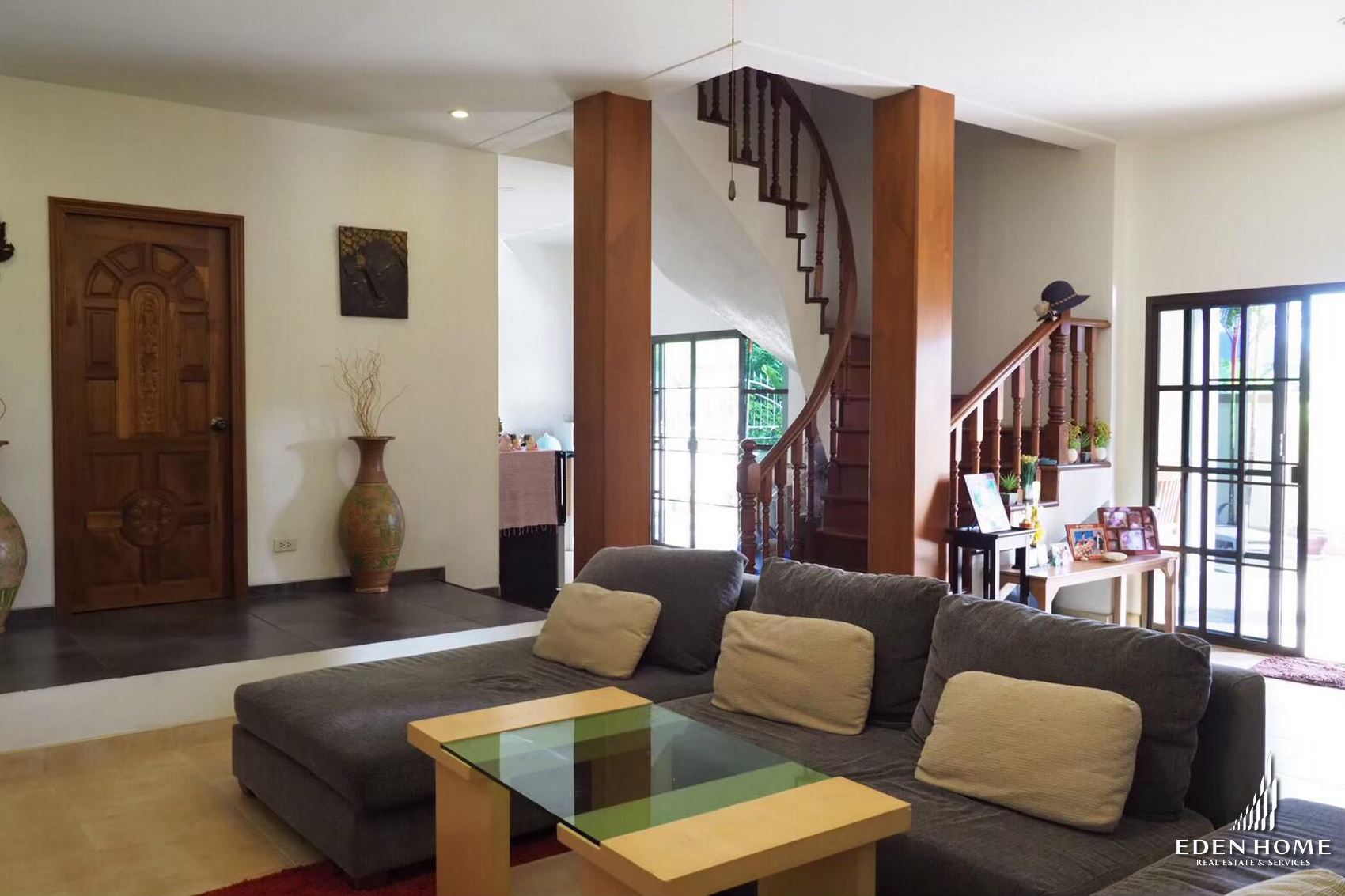 Large cozy house for Sale in Kathu !! 