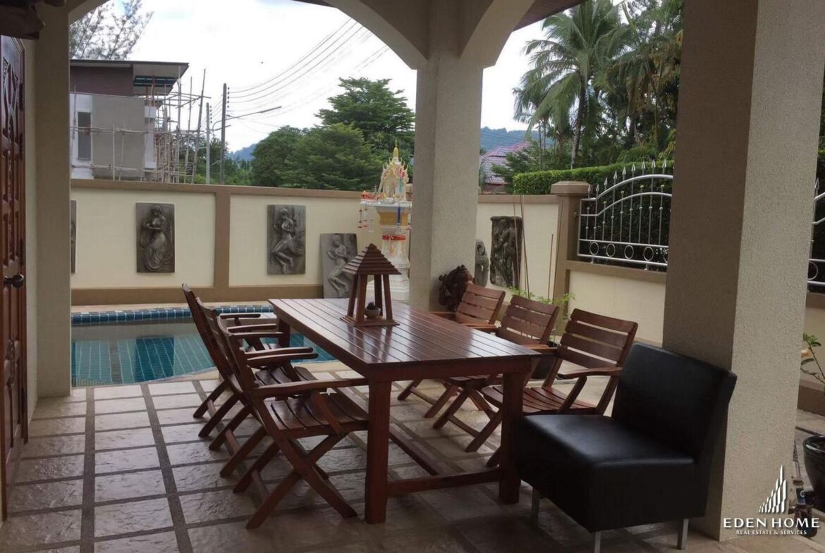 Large cozy house for Sale in Kathu !! 