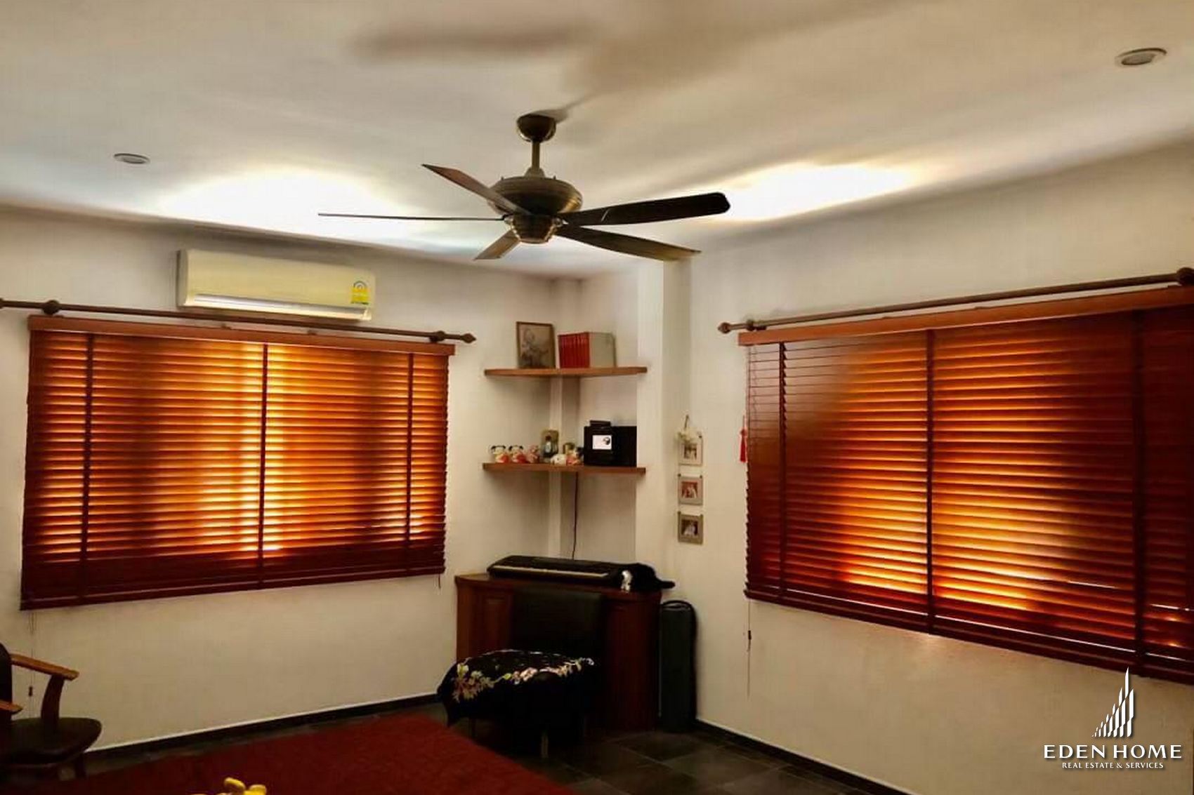 Large cozy house for Sale in Kathu !! 