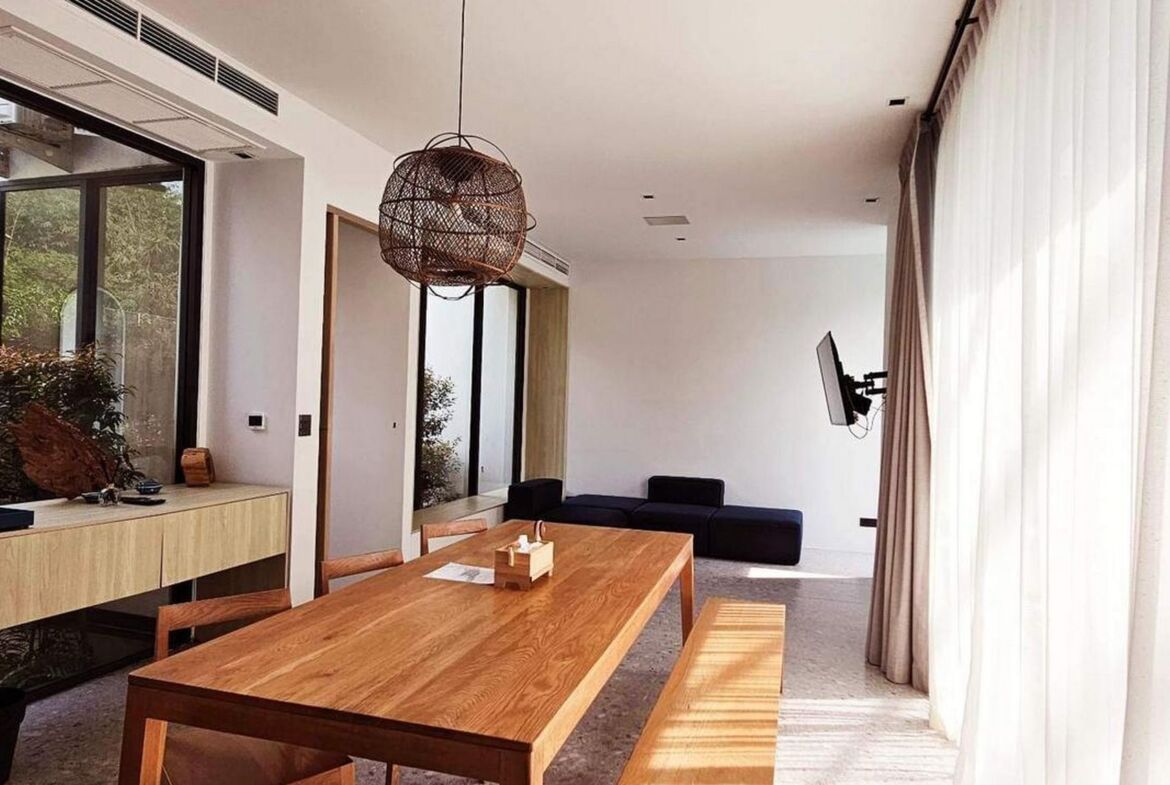 Magnificent Villa in Maikkhao for rent and sale!!!