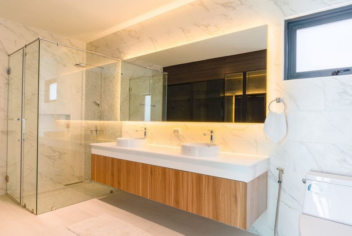 Pristine villa for Sale in Pasak