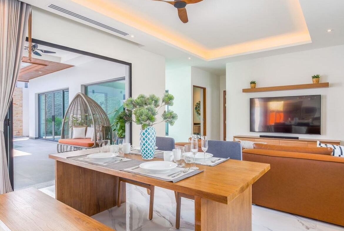 Pristine villa for Sale in Pasak
