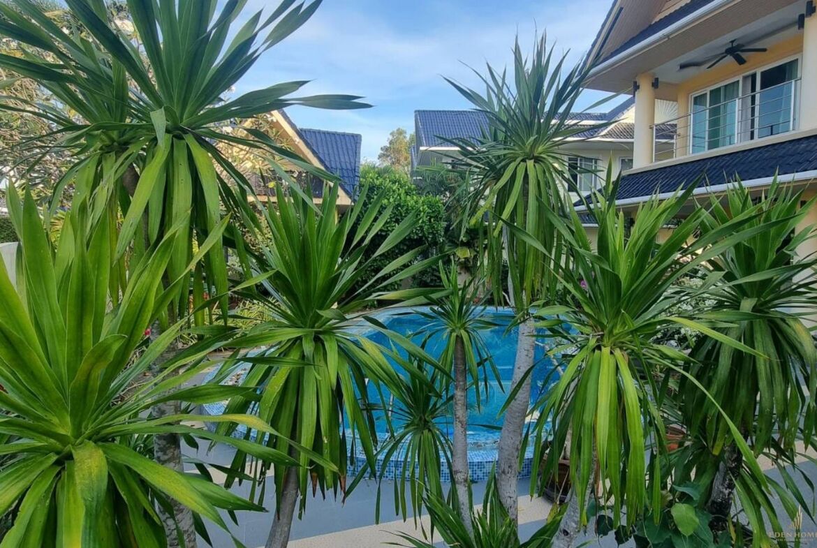 Grand Pool Villa available for rent in Rawai
