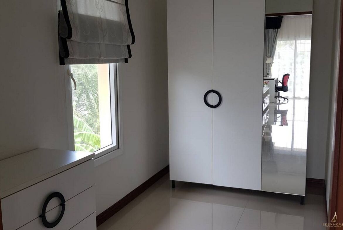 Grand Pool Villa available for rent in Rawai