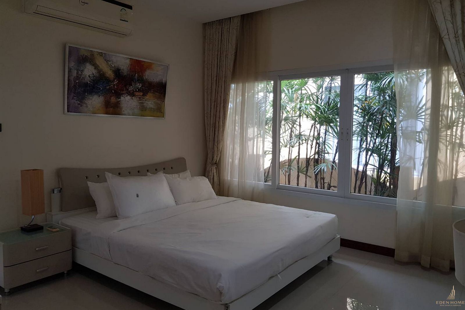 Grand Pool Villa available for rent in Rawai