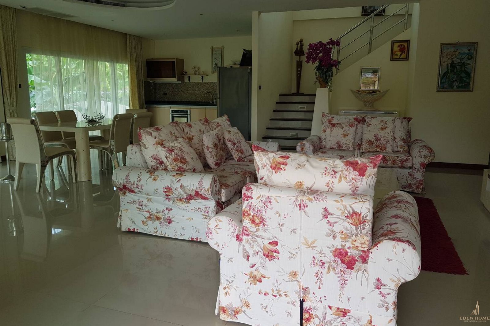 Grand Pool Villa available for rent in Rawai
