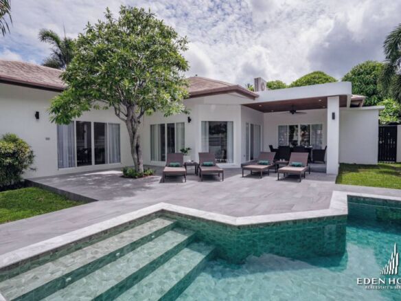 Aesthetic Modern Villa in Rawai