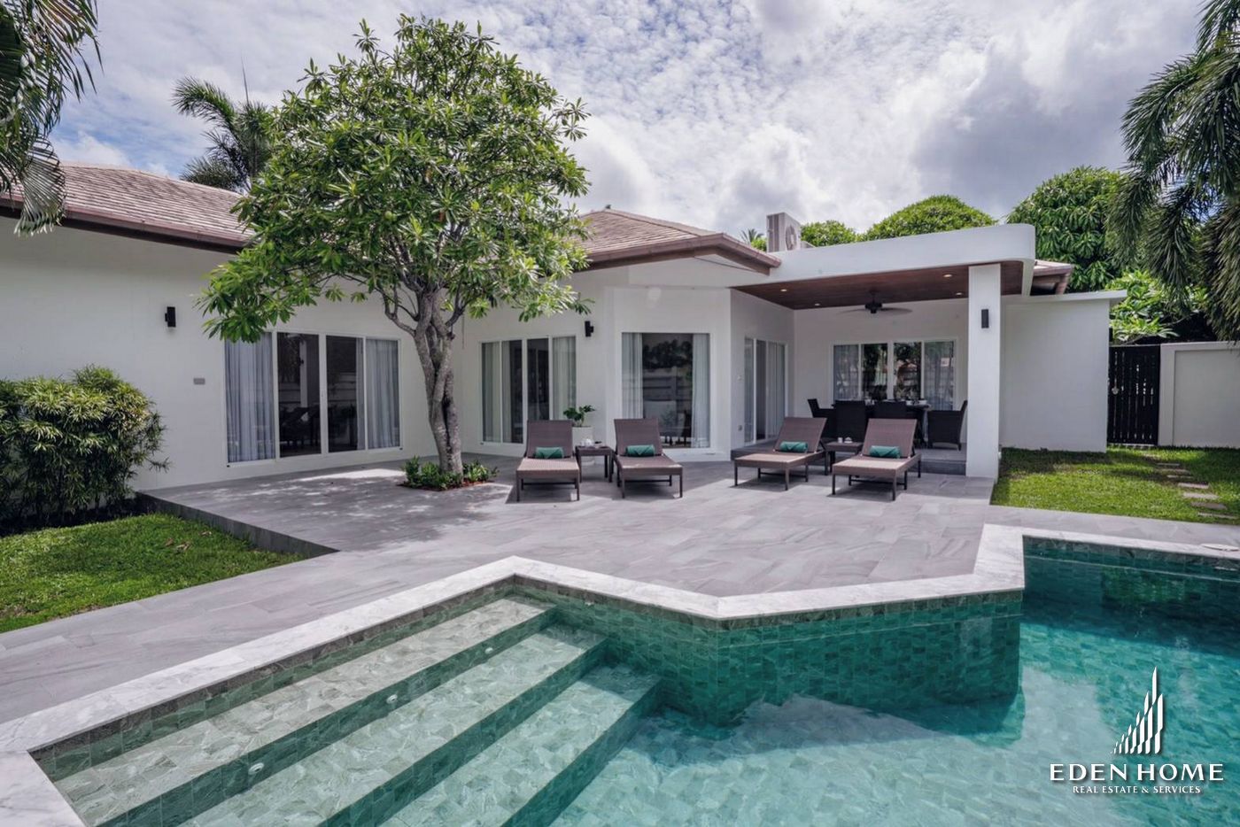 Aesthetic Modern Villa in Rawai