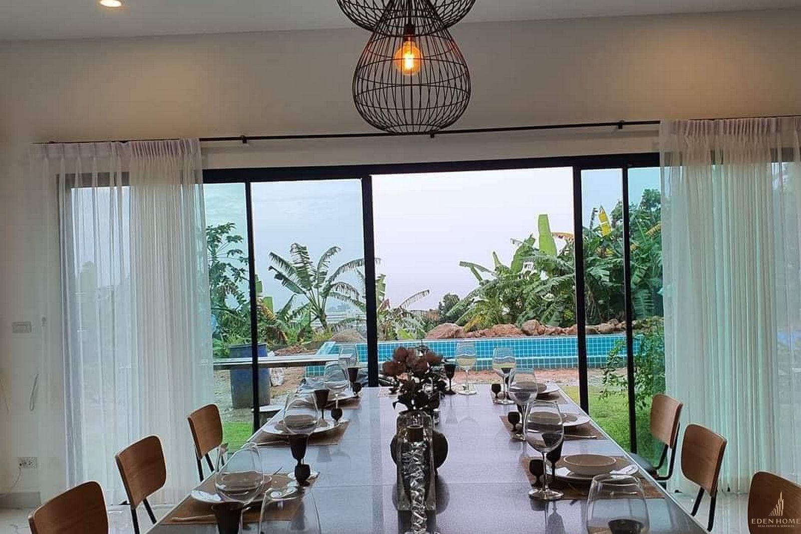 Gorgeous Sea View Villa in Karon