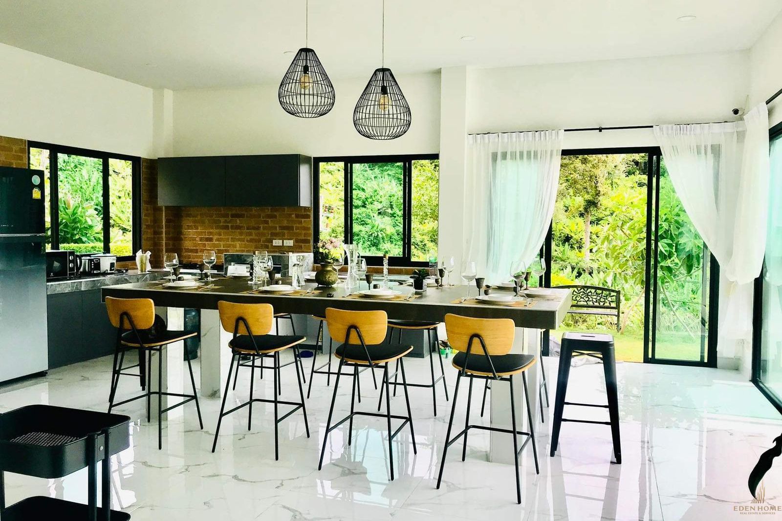 Gorgeous Sea View Villa in Karon