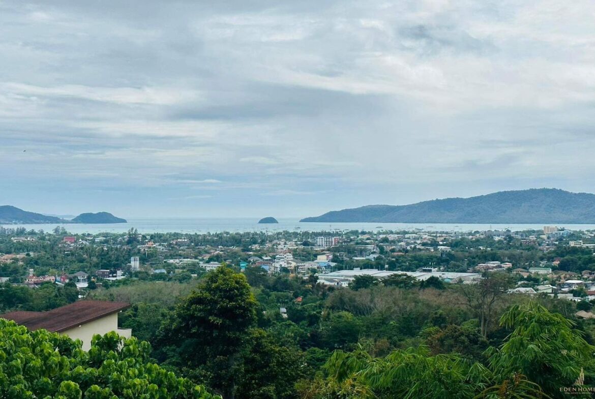 Gorgeous Sea View Villa in Karon
