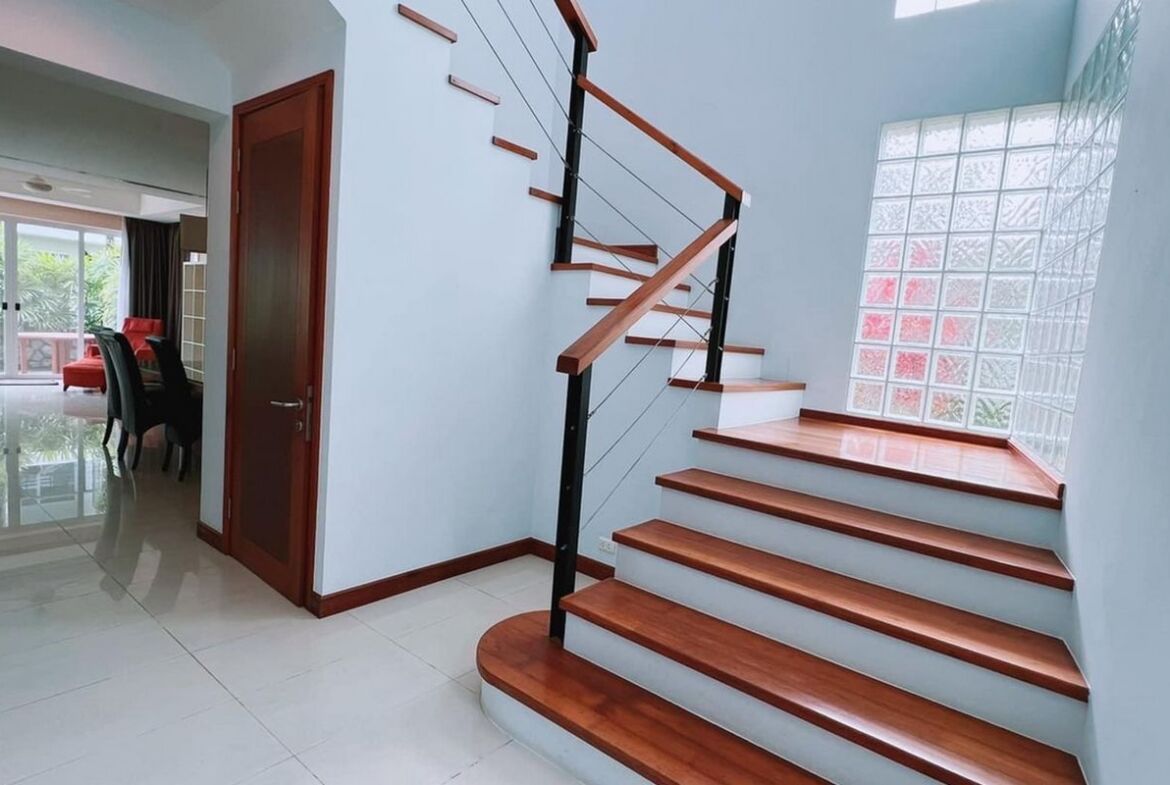 Superb Villa in Layan