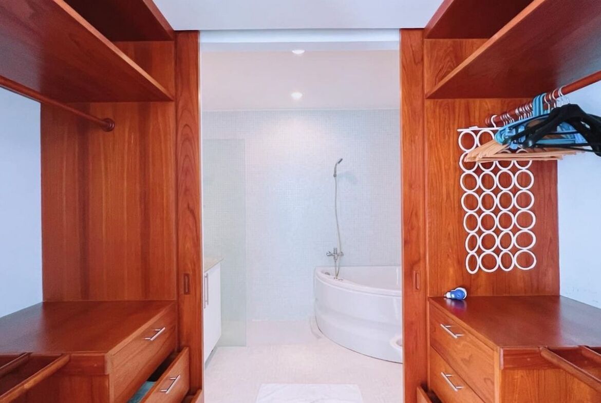 Superb Villa in Layan
