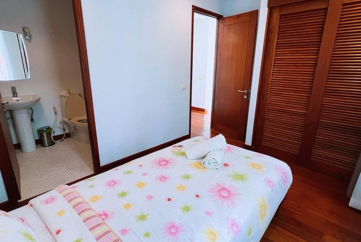 Superb Villa in Layan