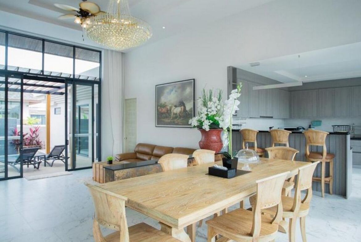Stunning Villa in Bangtao for Rent