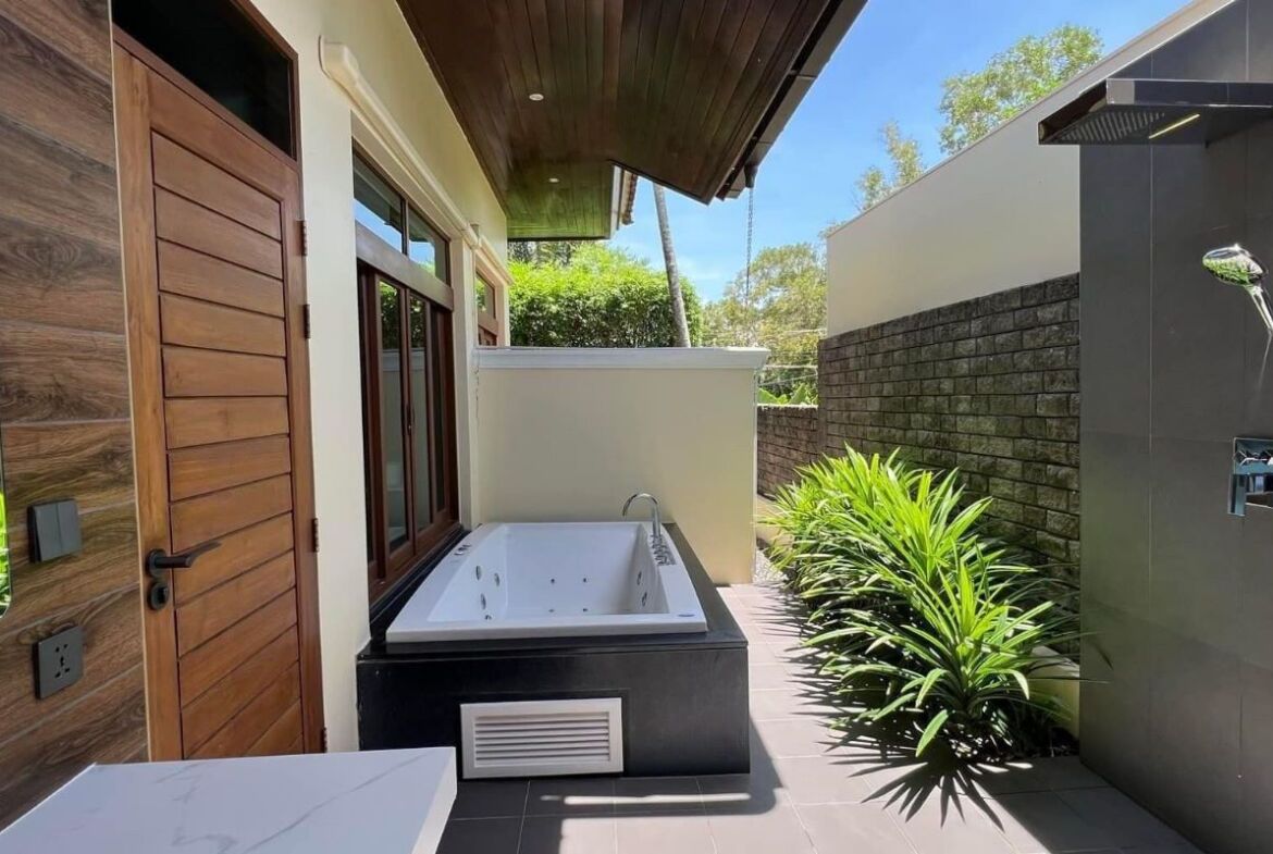 Private Pool Villa in Bangtao