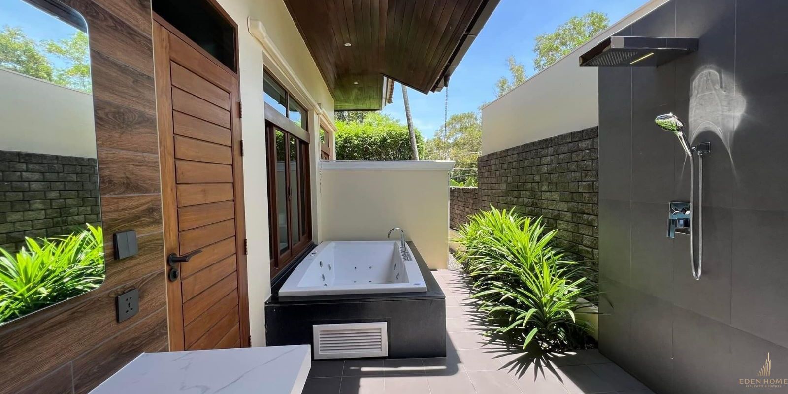 Private Pool Villa in Bangtao