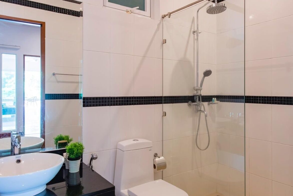 Modern Condominium with Private Pool in Kamala