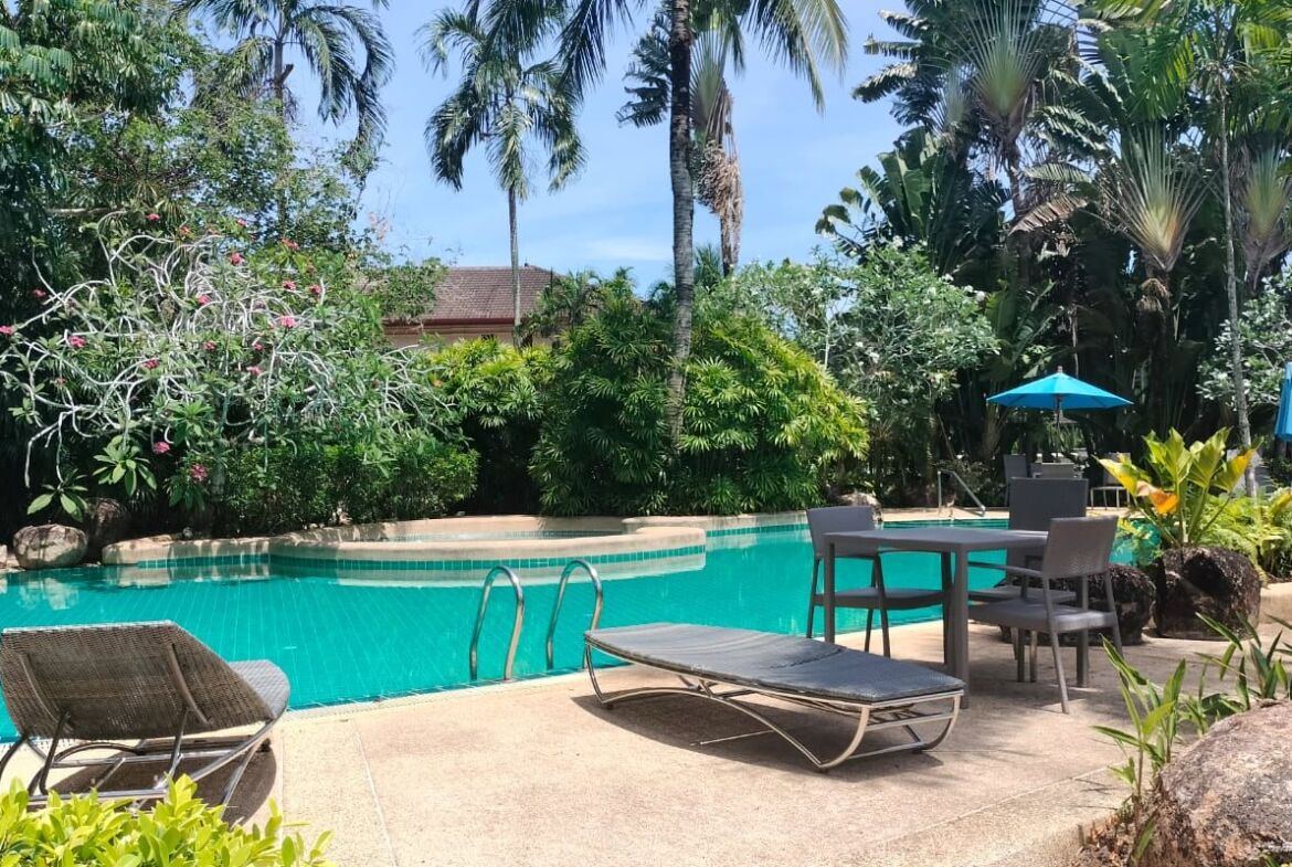 Private Villa near Laguna