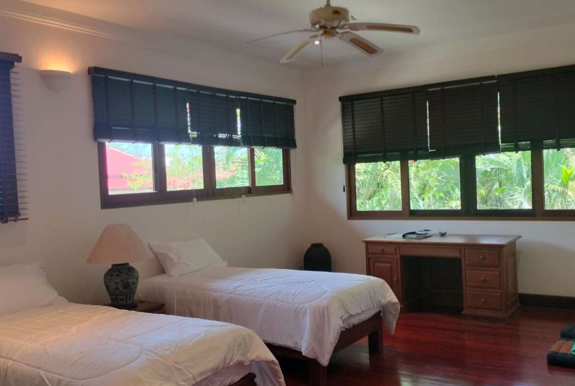 Private Villa near Laguna
